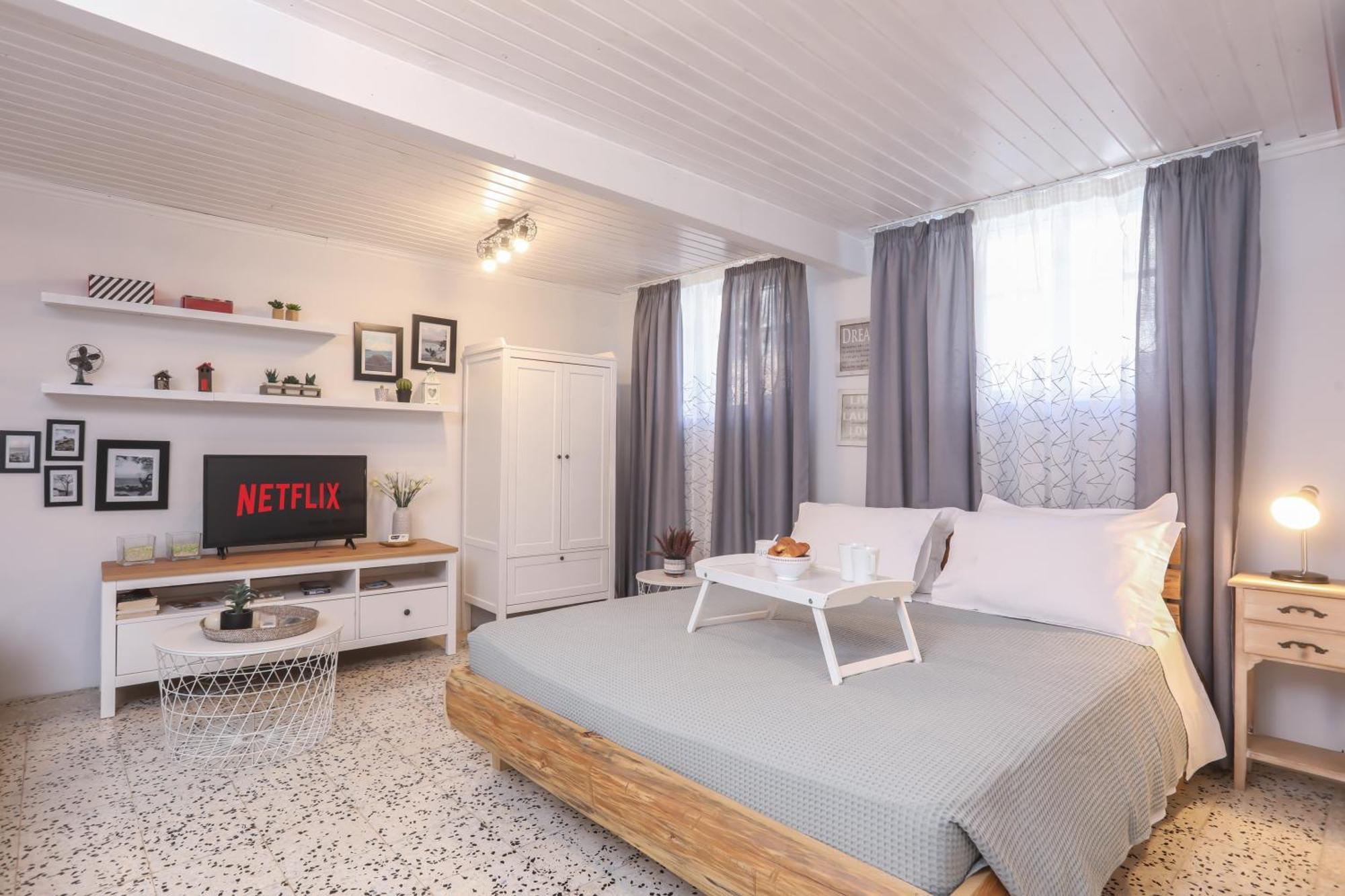 Joannas Sea-View Stone House Apartment Katavolos ภายนอก รูปภาพ