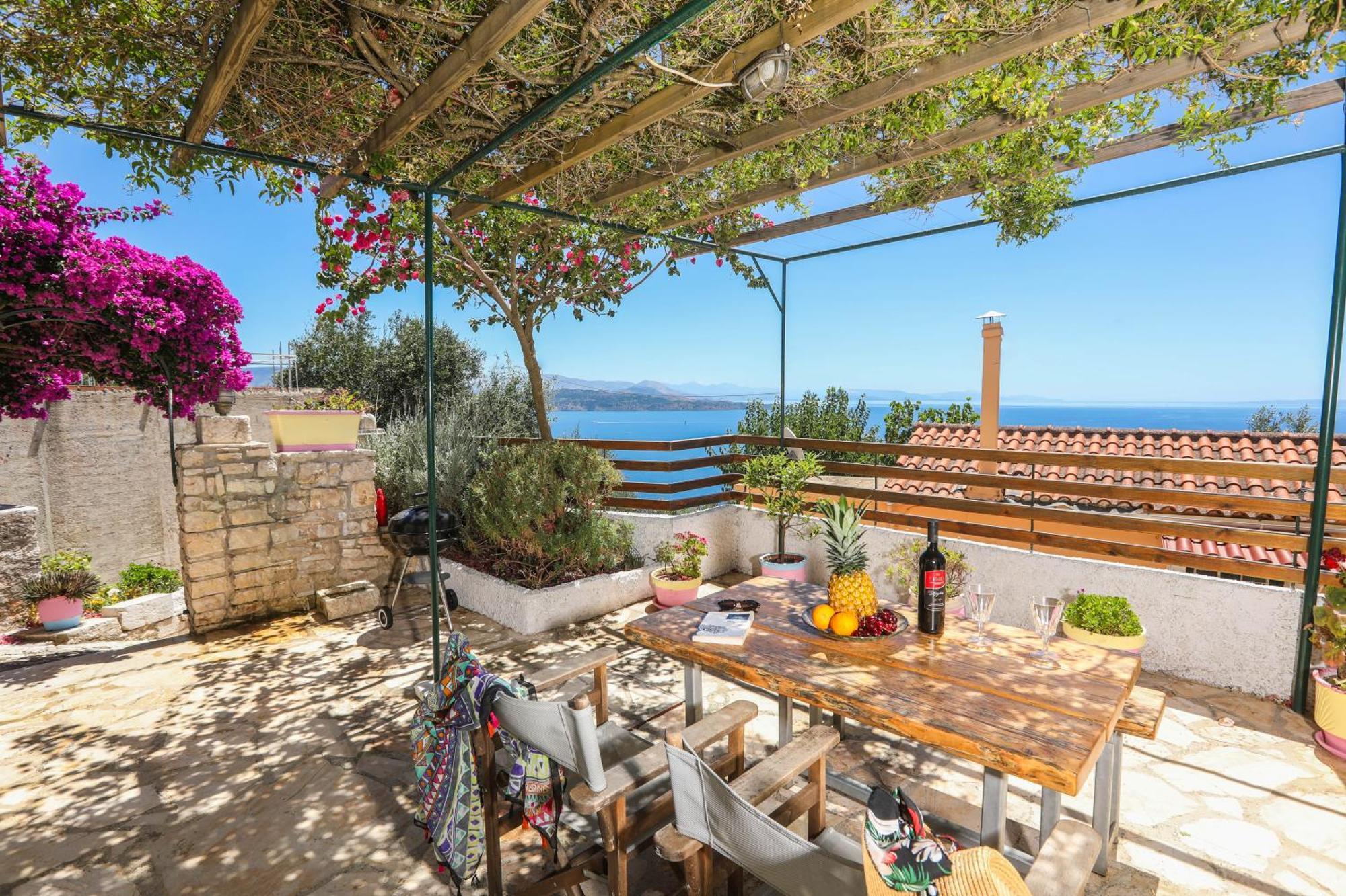 Joannas Sea-View Stone House Apartment Katavolos ภายนอก รูปภาพ